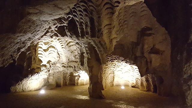 grottes d’Hercule